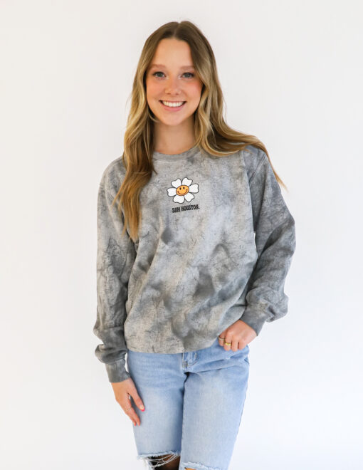 model-sam-houston-grey-tie-dye-sweatshirt-158054-1545CC-smoke (2)