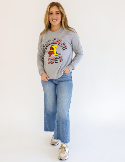 model-iowa-state-cyclones-soft-crewneck-sweatshirt-fleece-arch-122609-BF109302-ATHHTHR (2)