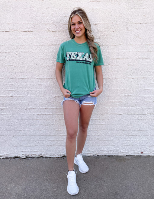fredericksburg-texas-green-short-sleeve-shirt-checkered-161990-C1717-GRASS-model
