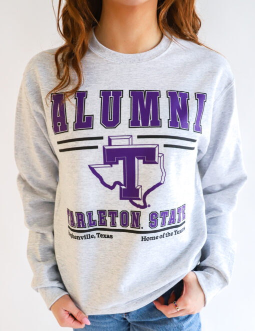 model-tarleton-state-alumni-crewneck-sweatshirt-161718-4662-ash (1)